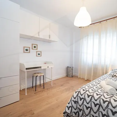 El Carbayedo Apartment *